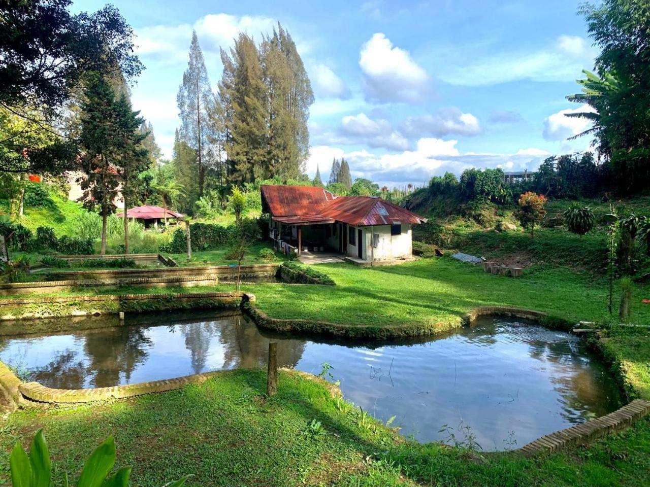 Sibayak Multinational Rest House Berastagi Bagian luar foto